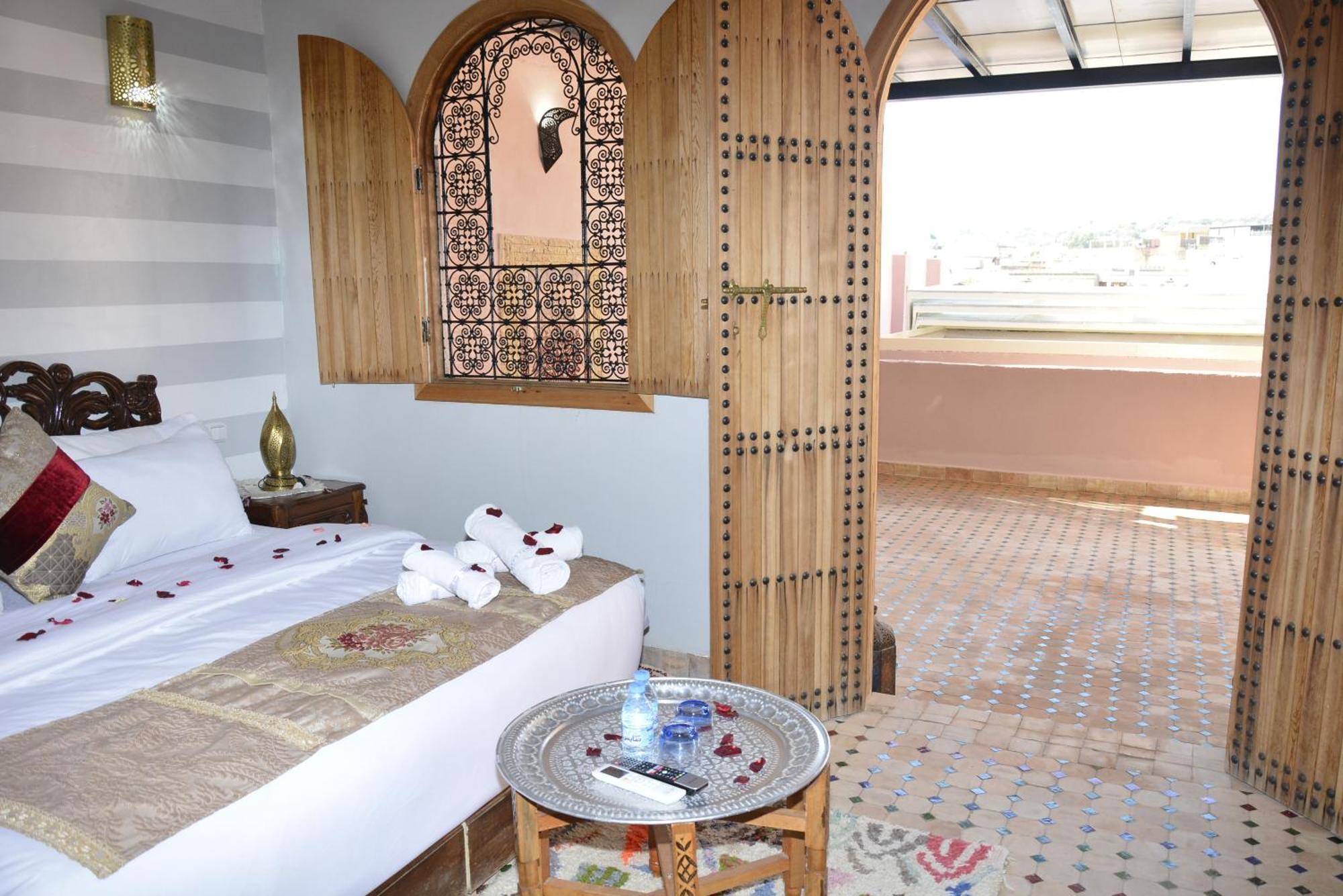 Riad Fes Colors & Spa - Family Lodging ภายนอก รูปภาพ