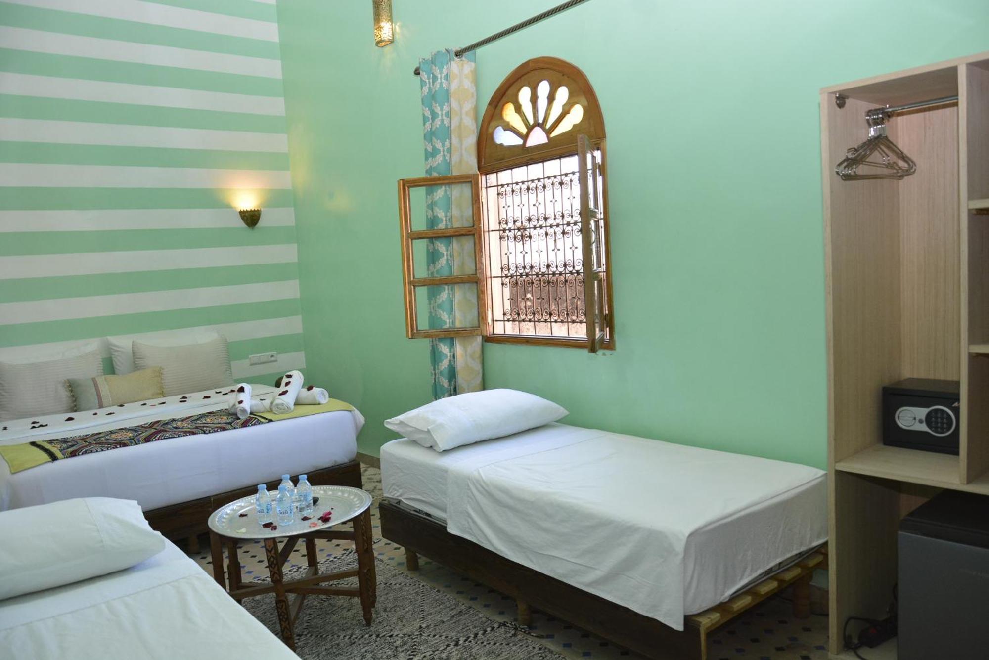 Riad Fes Colors & Spa - Family Lodging ภายนอก รูปภาพ